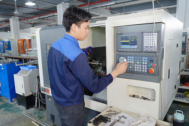 Como funciona o torneamento CNC?